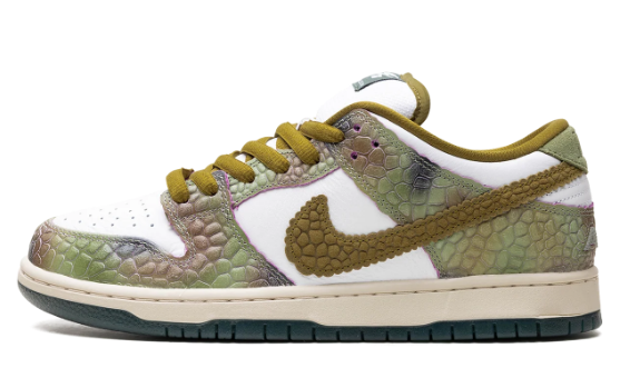 Alexis Sablone x Nike SB Dunk Low Pro "Chameleon" Sneakers - Green / White