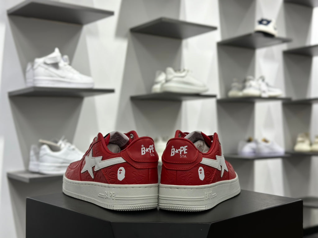 A BATHING APE BAPE STA Low-Top Sneakers – Red & White