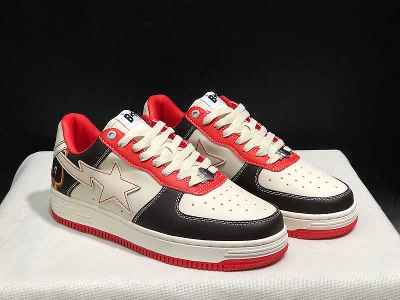 A BATHING APE BAPE STA Low-Top Sneakers – Off-White, Black & Red