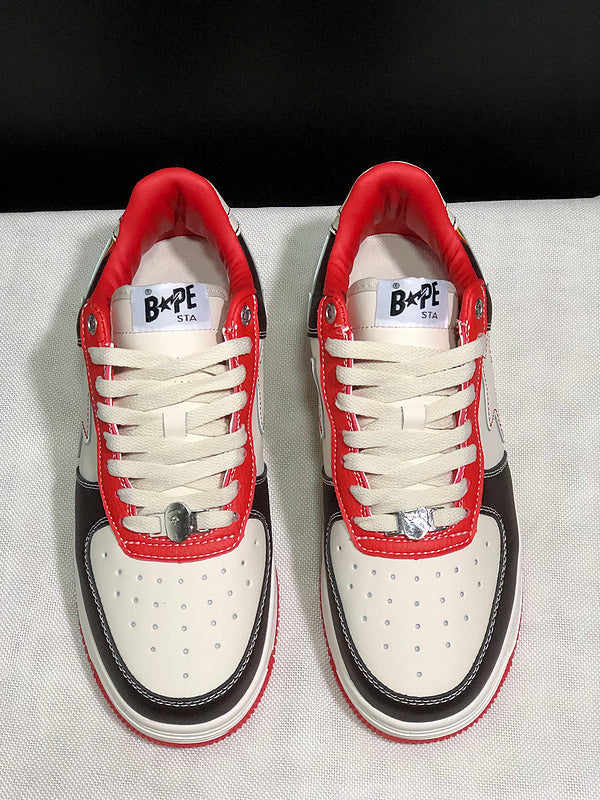A BATHING APE BAPE STA Low-Top Sneakers – Off-White, Black & Red