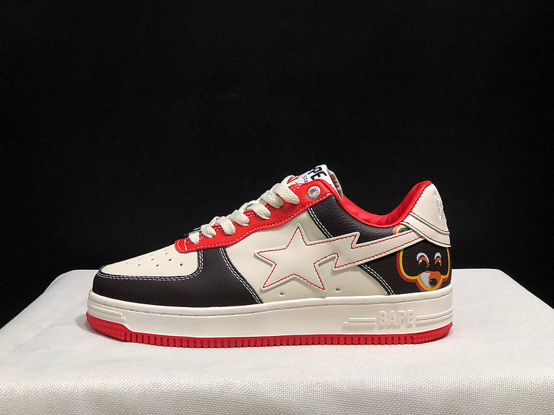 A BATHING APE BAPE STA Low-Top Sneakers – Off-White, Black & Red