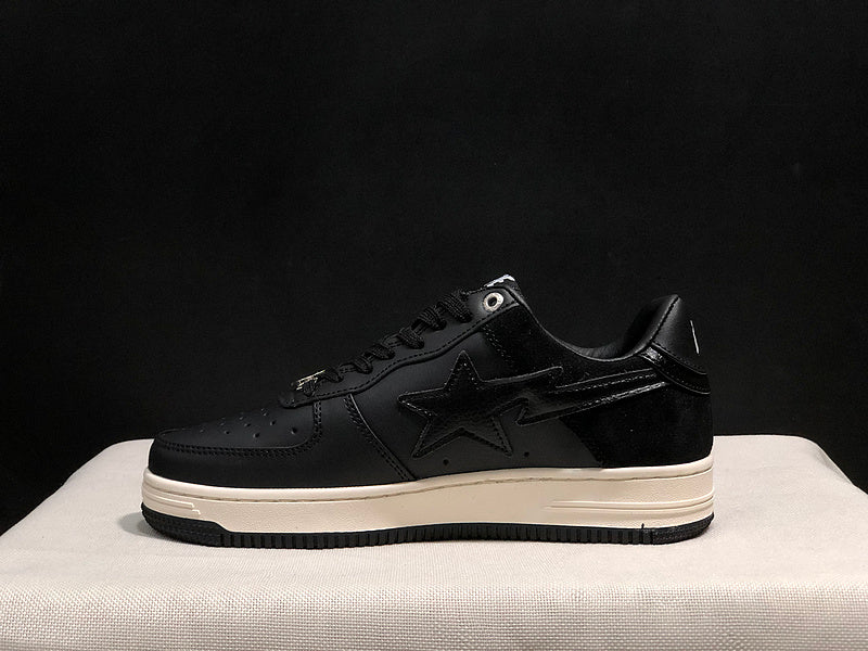 A BATHING APE BAPE STA Low-Top Sneakers – Black & Cream