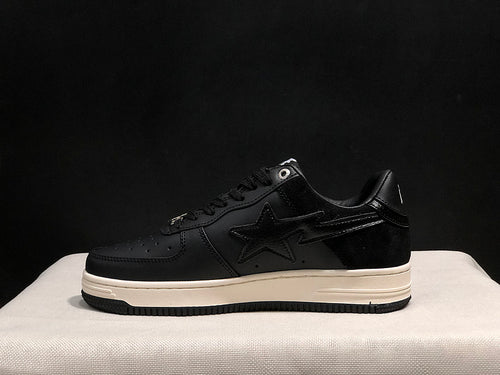 A BATHING APE BAPE STA Low-Top Sneakers – Black & Cream