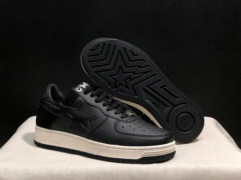 A BATHING APE BAPE STA Low-Top Sneakers – Black & Cream