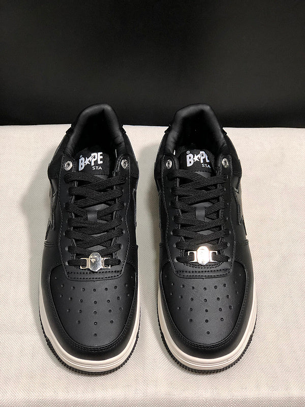 A BATHING APE BAPE STA Low-Top Sneakers – Black & Cream