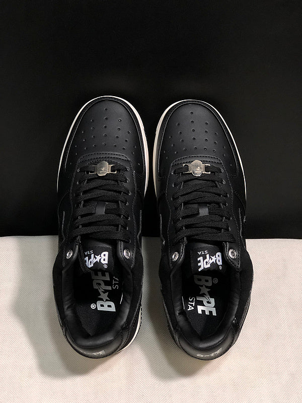 A BATHING APE BAPE STA Low-Top Sneakers – Black & Cream