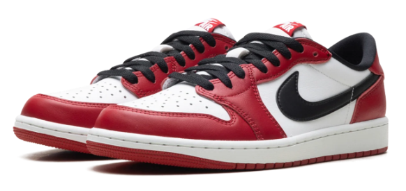Air Jordan 1 Retro Low OG “Chicago” (2025) – Red / White / Black